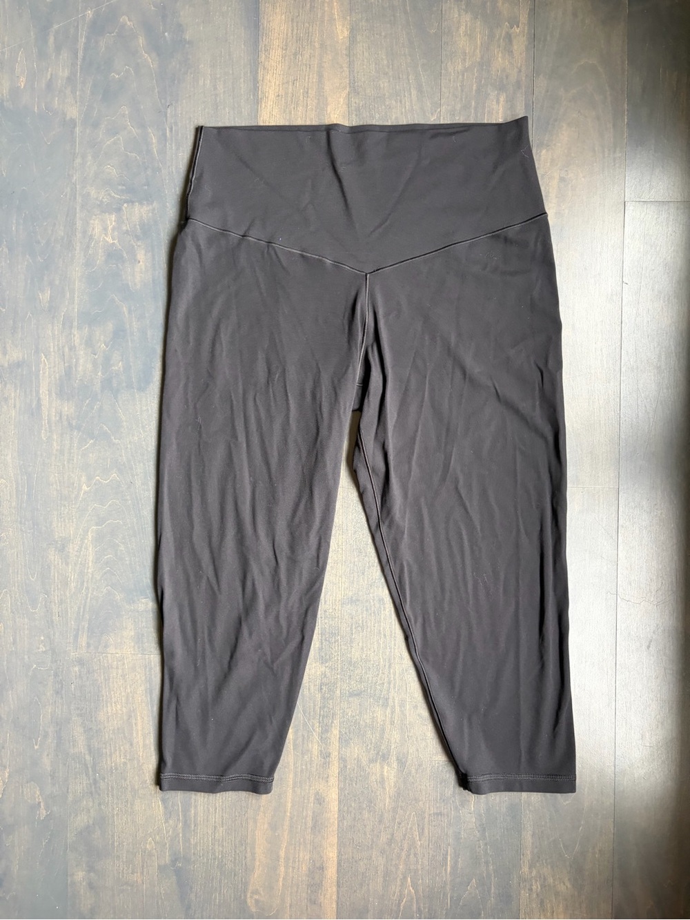 Offline by aerie Black High-Rise Capri Leggings Size XL